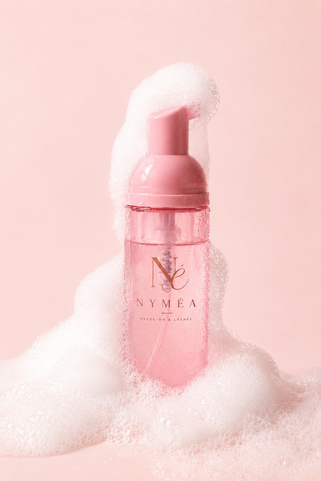 Nettoyant Nyméa pour faux cils pré-collés et Press-On Lashes